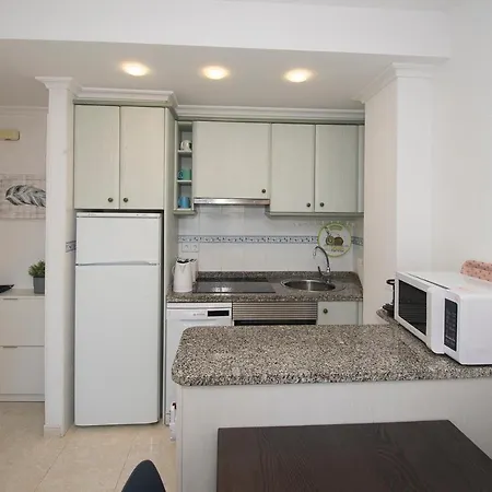 Z-39C Sea Views, 1 Bedroom, Glazed Terrace And Free Wi-Fi *
